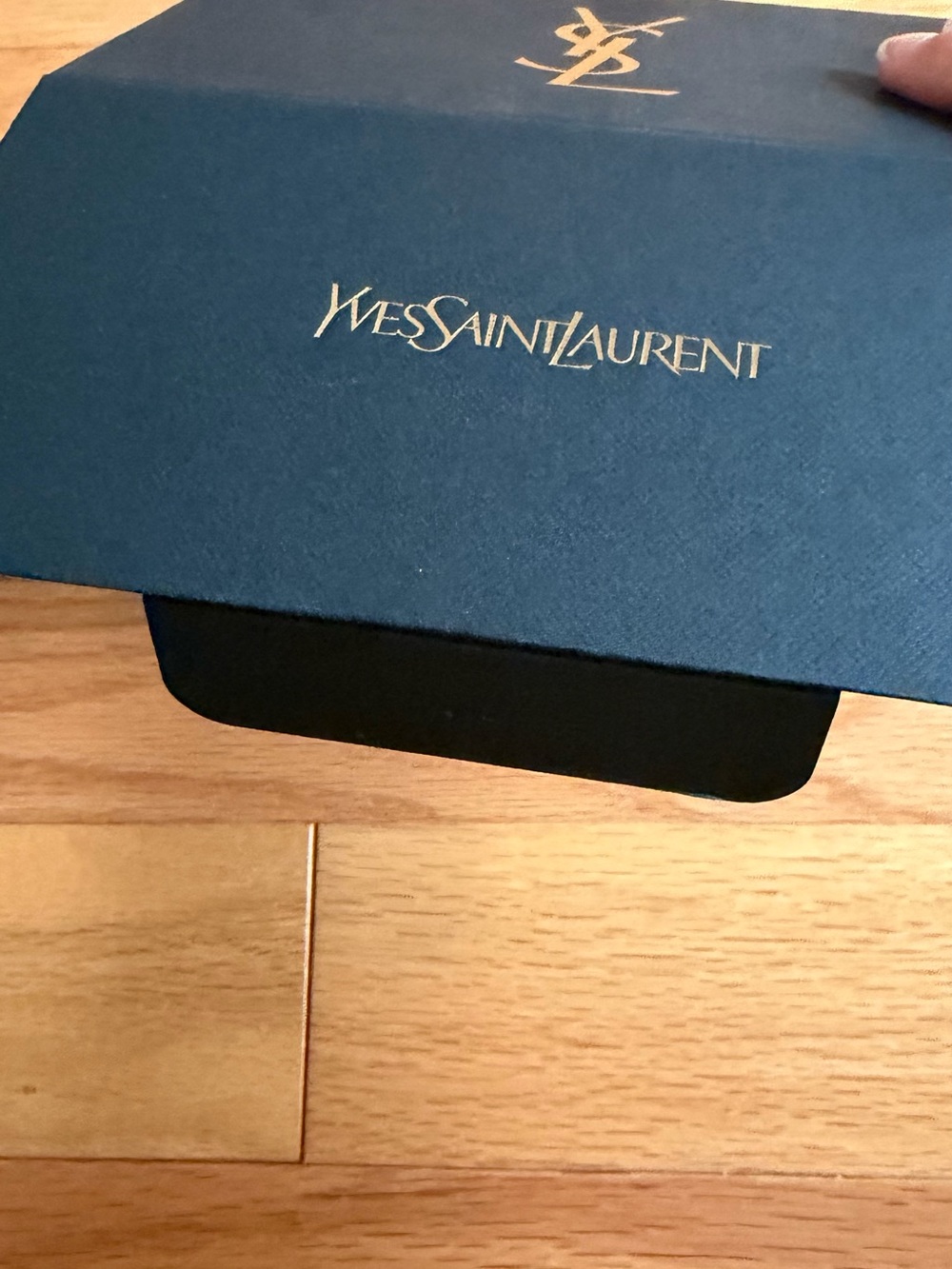 YSL Box - Picture 3 of 4